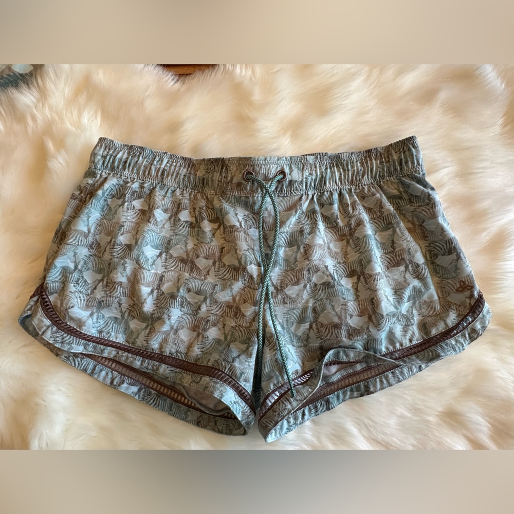 Prana Women's zebra print  Board Shorts